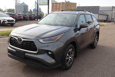 2021 Toyota Highlander, $28500. Photo 1