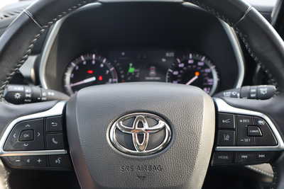 2021 Toyota Highlander, $28500. Photo 12