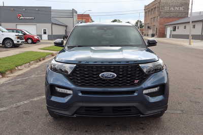 2020 Ford Explorer, $23995. Photo 2