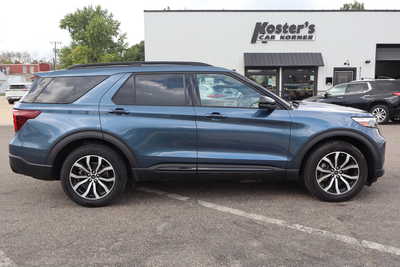 2020 Ford Explorer, $23995. Photo 4