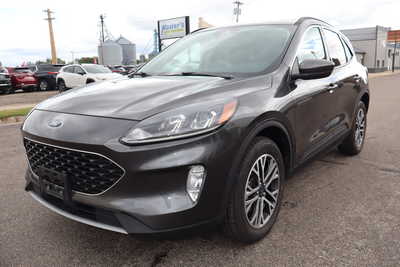 2020 Ford Escape, $14900. Photo 1