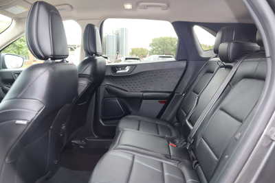 2020 Ford Escape, $14900. Photo 6