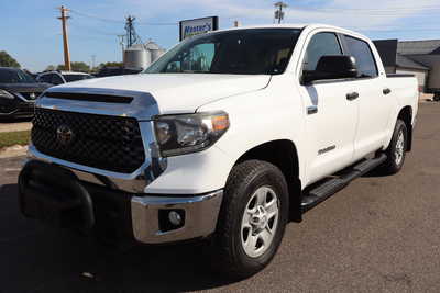 2018 Toyota Tundra Crew Cab, $27995. Photo 1