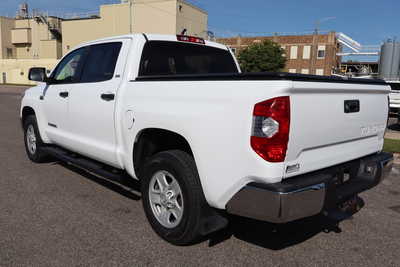 2018 Toyota Tundra Crew Cab, $27995. Photo 4
