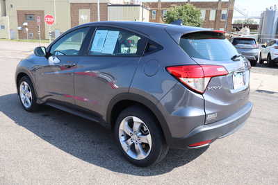 2021 Honda HR-V, $15995. Photo 4