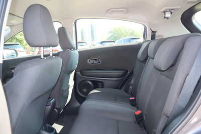 2021 Honda HR-V, $15995. Photo 6