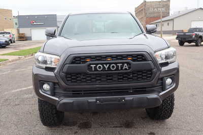 2017 Toyota Tacoma, $24500. Photo 12