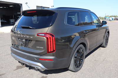 2021 Kia Telluride, $24900. Photo 3