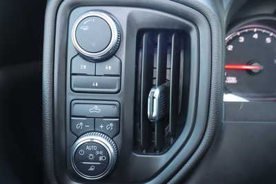 2022 GMC 2500 Reg Cab, $31995. Photo 12