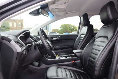 2020 Ford Edge, $18995. Photo 5
