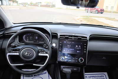 2022 Hyundai Tucson, $17995. Photo 7