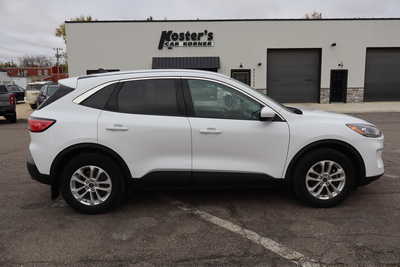 2020 Ford Escape, $14500. Photo 9