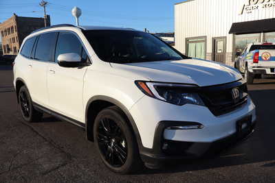 2021 Honda Pilot, $21995. Photo 2