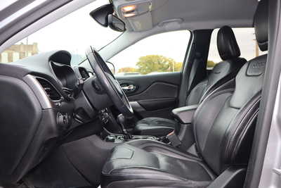 2019 Jeep Cherokee, $13500. Photo 5