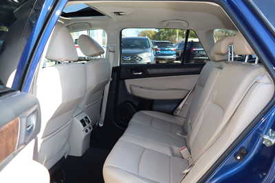 2017 Subaru Outback, $14500. Photo 6