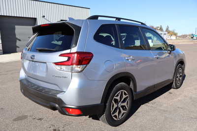 2020 Subaru Forester, $16500. Photo 3