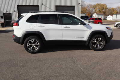 2018 Jeep Cherokee, $13995. Photo 9