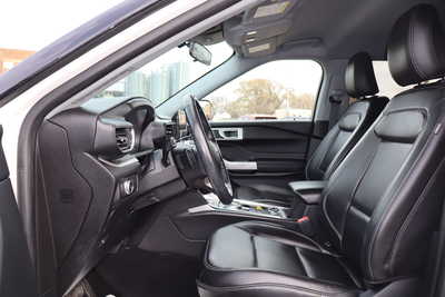 2021 Ford Explorer, $19995. Photo 5