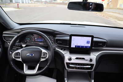 2021 Ford Explorer, $19995. Photo 7