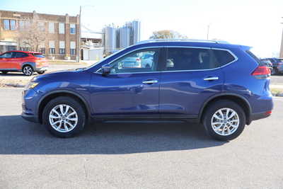 2017 Nissan Rogue, $10500. Photo 8