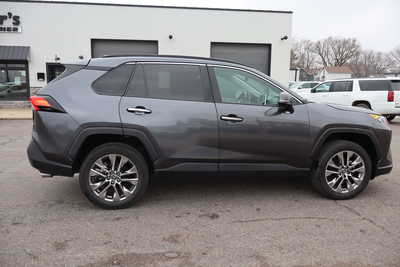 2020 Toyota RAV4, $24900. Photo 8