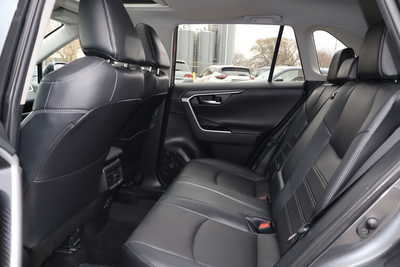 2020 Toyota RAV4, $24900. Photo 12