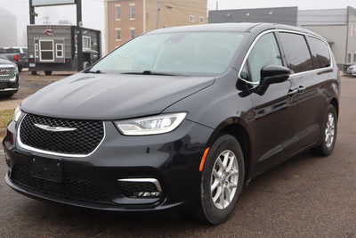 2023 Chrysler Pacifica, $21500. Photo 1