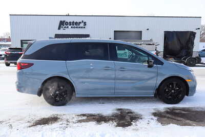 2023 Honda Odyssey, $28500. Photo 9