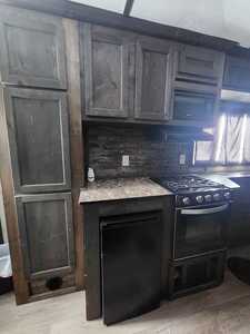 2021 Other Wheel Camper, $23000. Photo 3