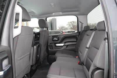 2018 Chevrolet 1500 Crew Cab, $23995. Photo 6