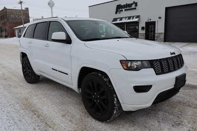 2018 Jeep Grand Cherokee, $15995. Photo 2