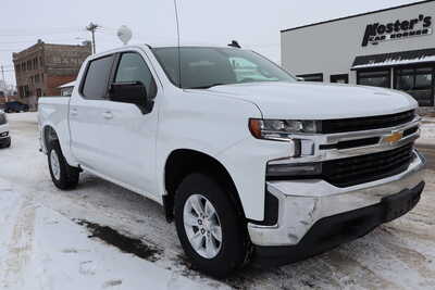 2022 Chevrolet 1500 Crew Cab, $21500. Photo 2