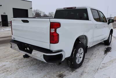 2022 Chevrolet 1500 Crew Cab, $21500. Photo 3