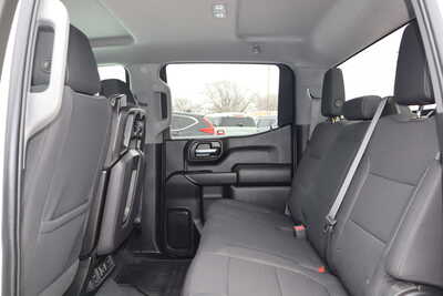 2022 Chevrolet 1500 Crew Cab, $21500. Photo 6