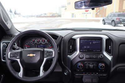 2022 Chevrolet 1500 Crew Cab, $21500. Photo 7