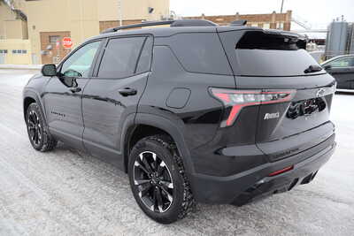 2025 Chevrolet Equinox, $28500. Photo 4
