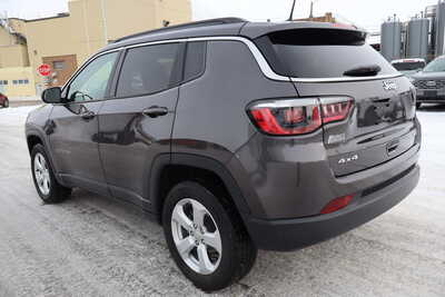 2020 Jeep Compass, $13995. Photo 4