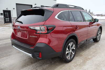 2021 Subaru Outback, $20500. Photo 3