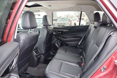 2021 Subaru Outback, $20500. Photo 6