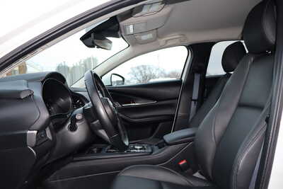 2023 Mazda CX-30, $17500. Photo 5