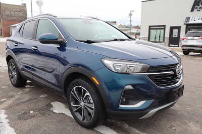 2020 Buick Encore GX, $15995. Photo 2