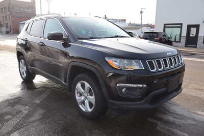 2020 Jeep Compass, $13995. Photo 2