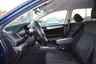 2019 Subaru Outback, $14500. Photo 5