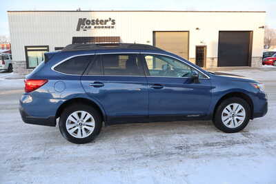 2019 Subaru Outback, $14500. Photo 9
