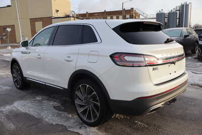 2022 Lincoln Nautilus, $25500. Photo 4