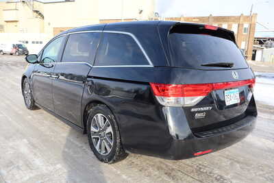 2016 Honda Odyssey, $15500. Photo 4