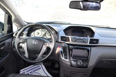 2016 Honda Odyssey, $15500. Photo 7