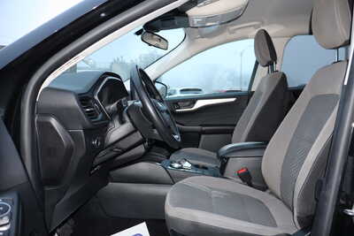 2022 Ford Escape, $11995. Photo 5