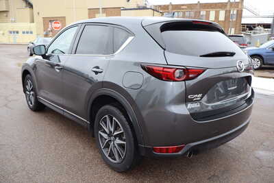 2017 Mazda CX-5, $15995. Photo 4