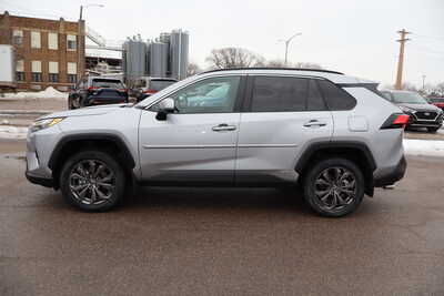 2025 Toyota RAV4, $31995. Photo 8